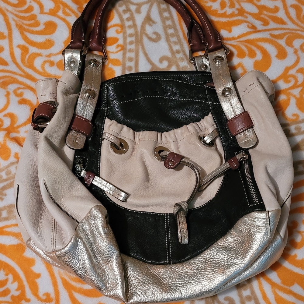 B Makowsky Leather Purse EUC